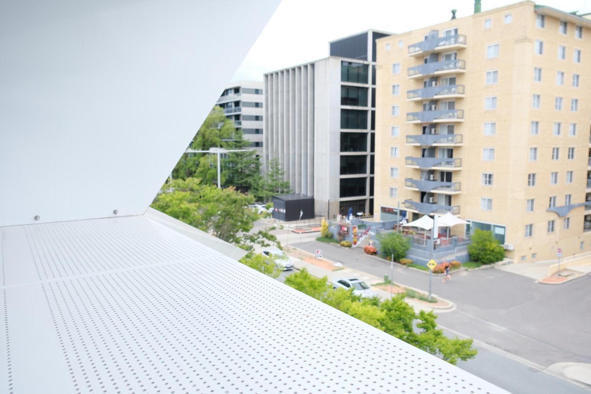 Cbd Japanese Retreat 2Br 1P Brekky Wifi Netflix Lägenhet Canberra Exteriör bild